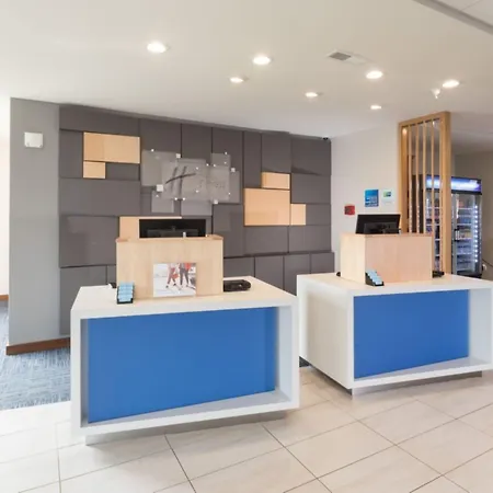 Holiday Inn Express & Suites - Michigan City By Ihg-3